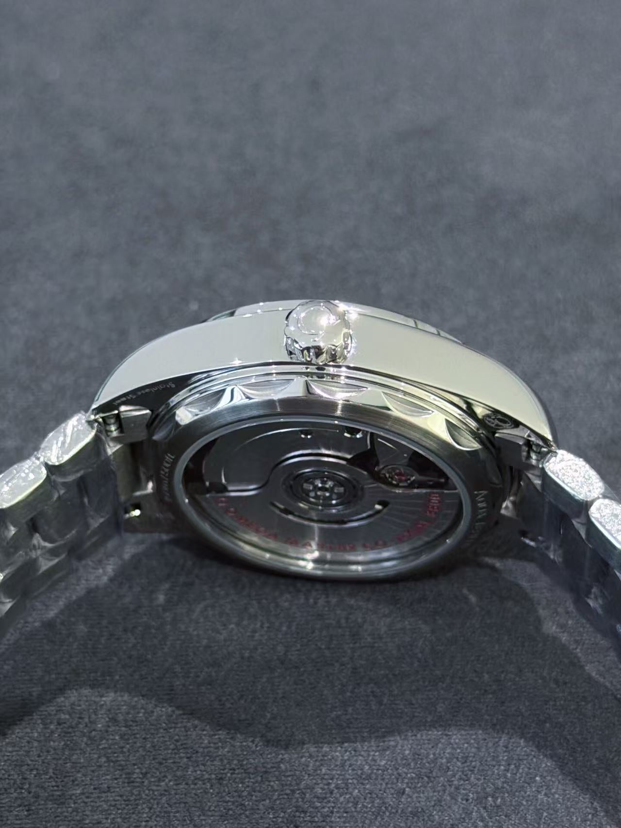 Omega 220.10.34.20.09.001