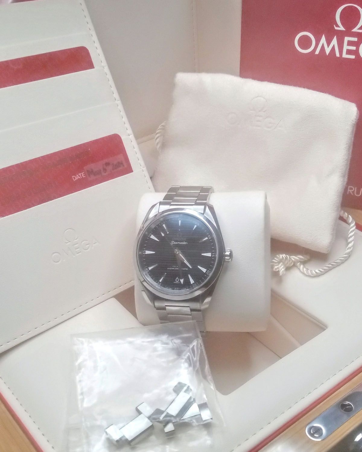 Omega 220.10.38.20.01.001