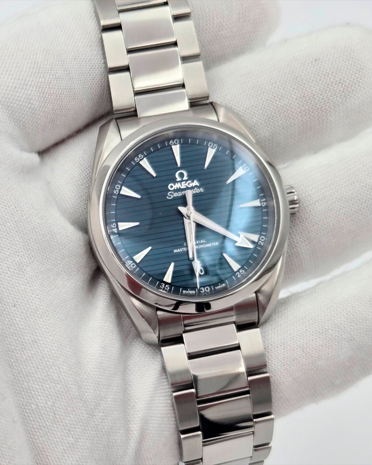Omega 220.10.38.20.03.001
