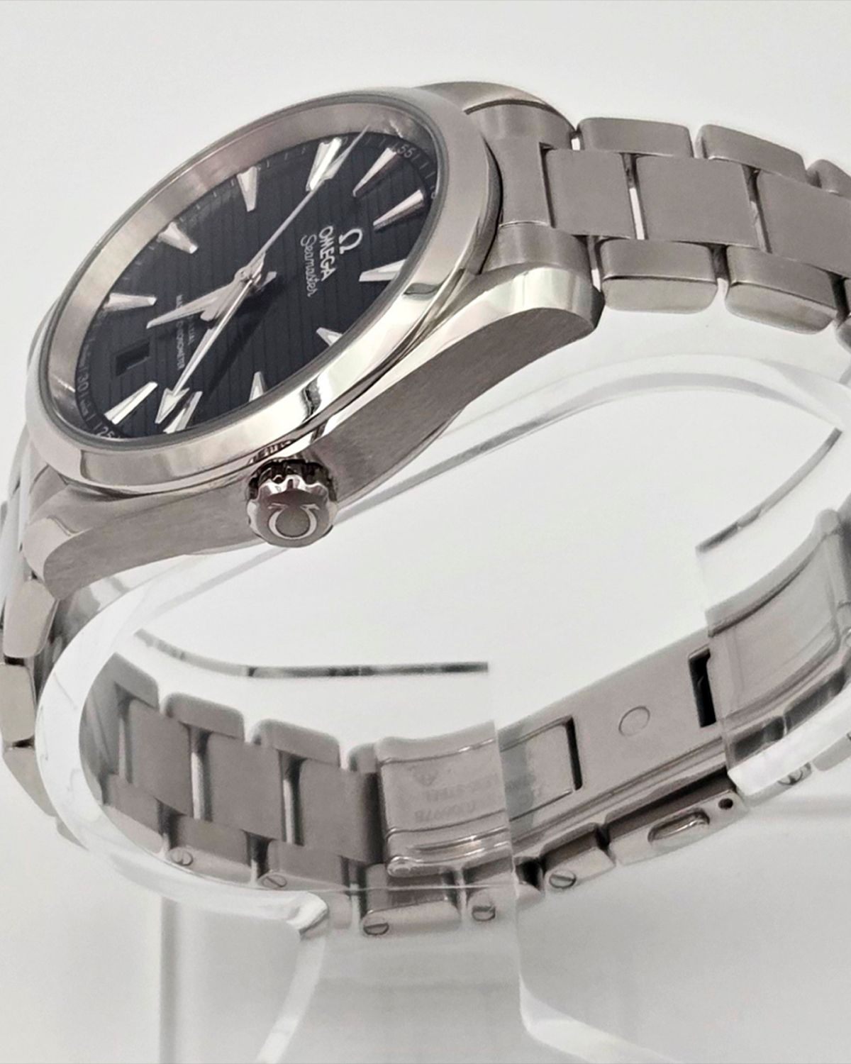 Omega 220.10.38.20.03.001