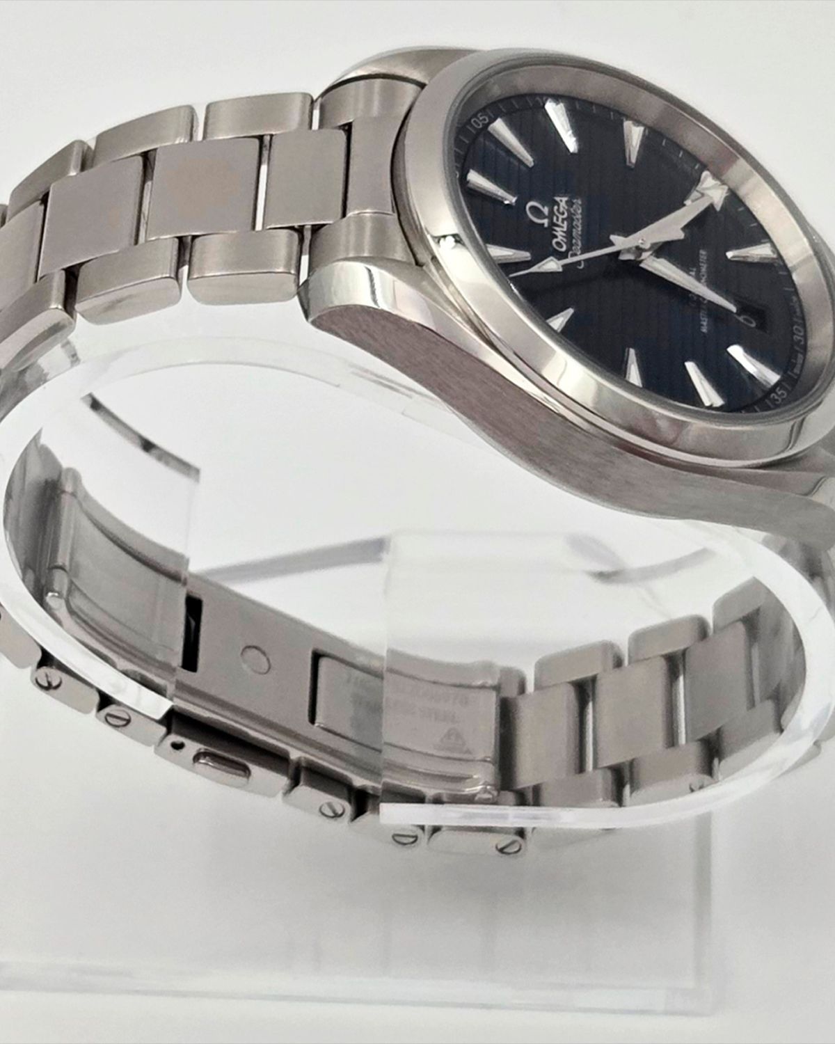 Omega 220.10.38.20.03.001