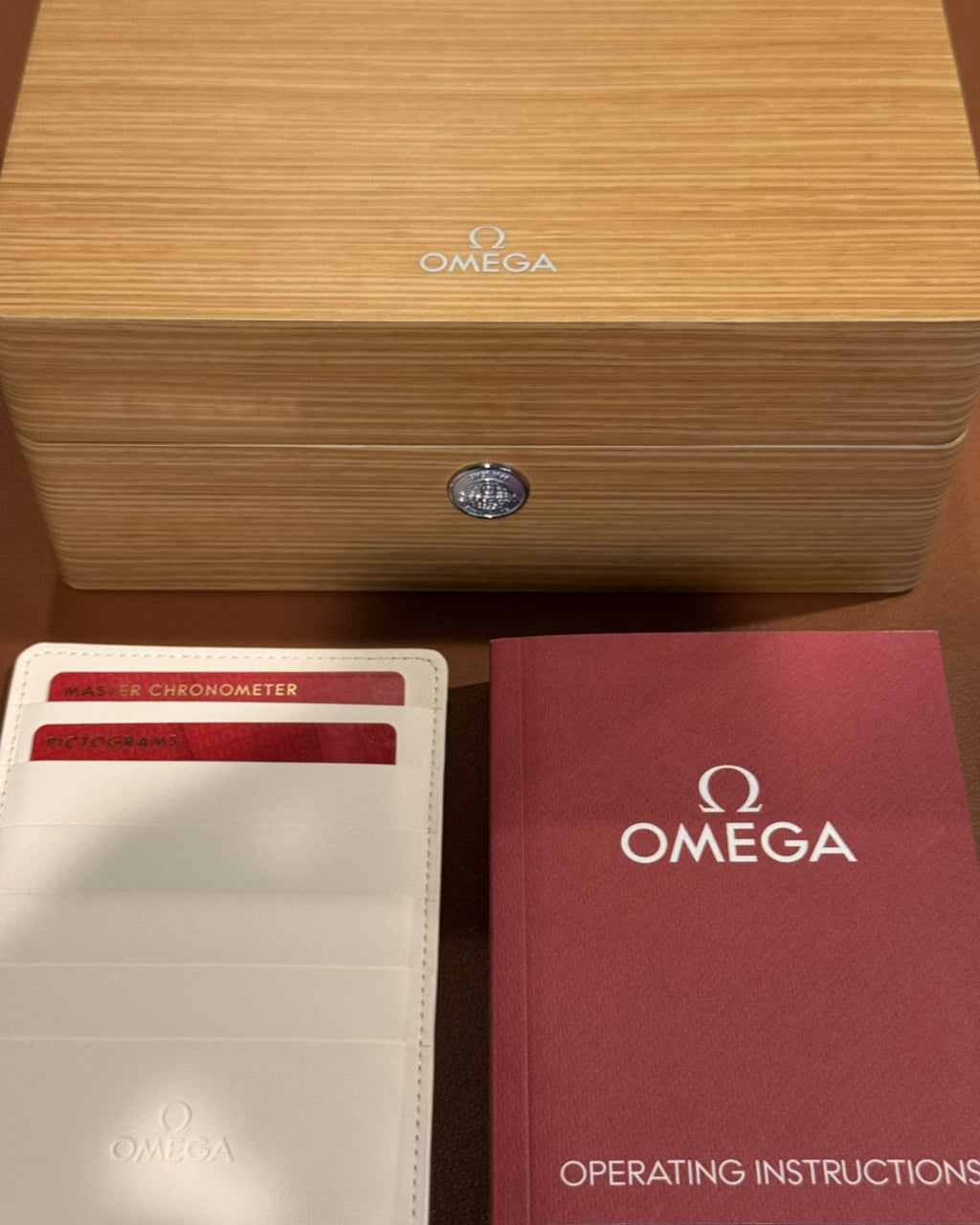Omega 220.10.38.20.13.003