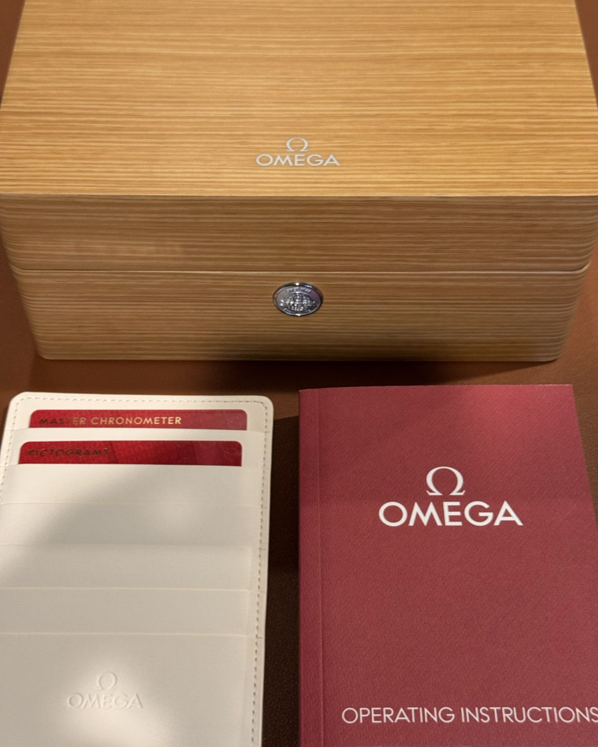 Omega 220.10.38.20.13.003