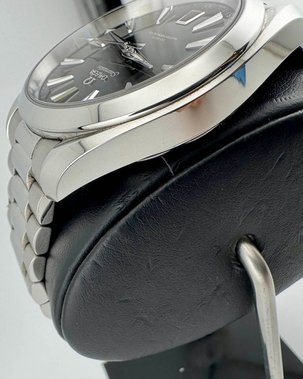 Omega 220.10.41.21.01.002