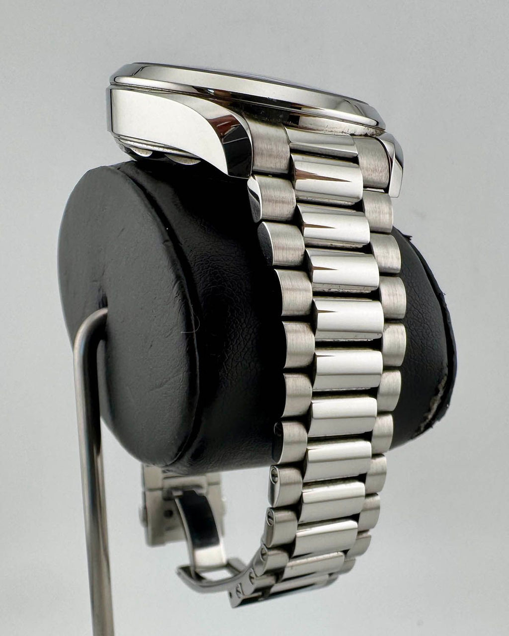 Omega 220.10.41.21.01.002