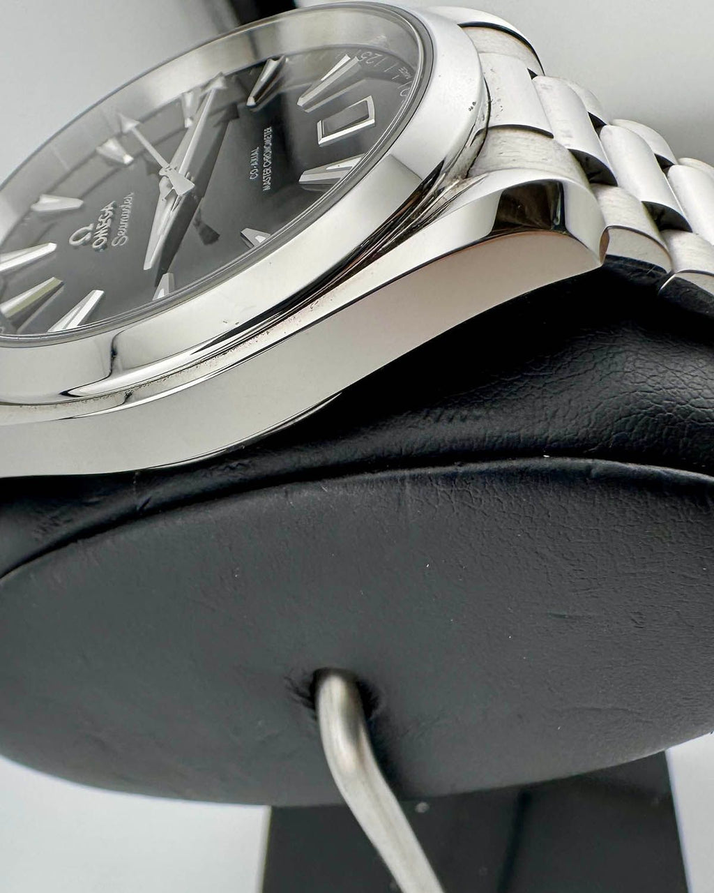 Omega 220.10.41.21.01.002