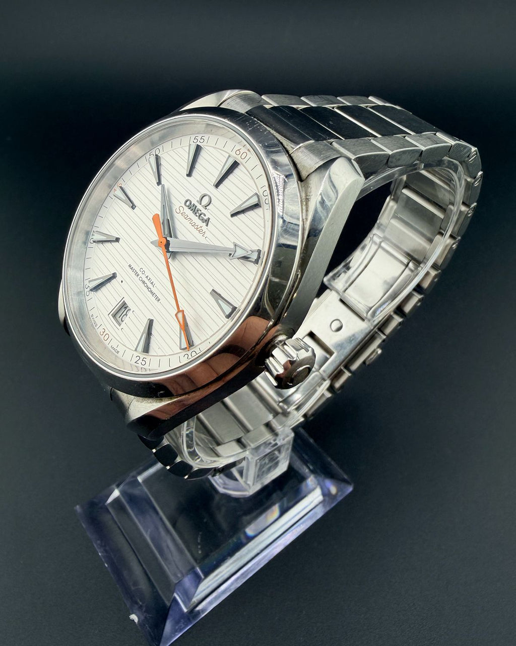 Omega 220.10.41.21.02.001