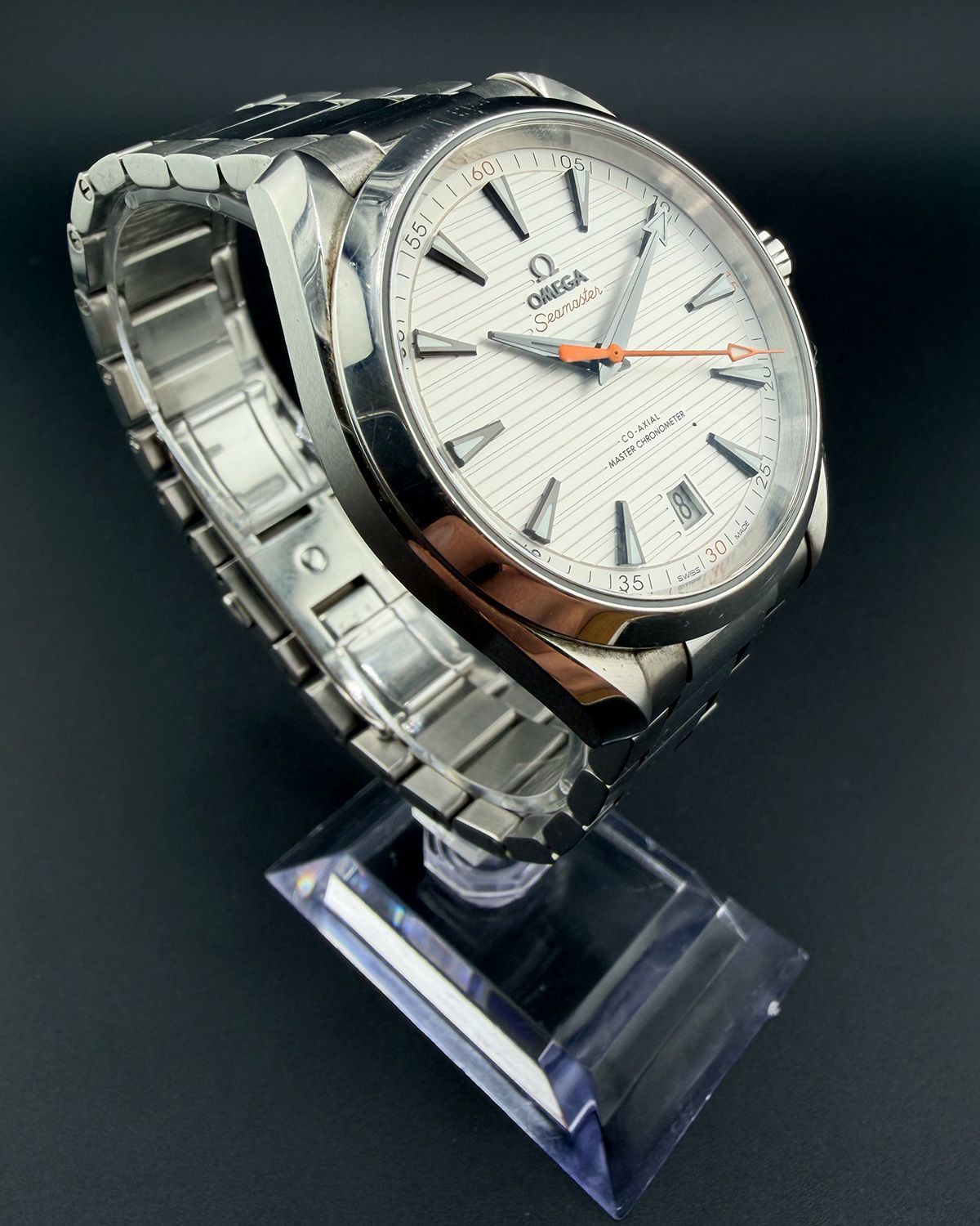 Omega 220.10.41.21.02.001