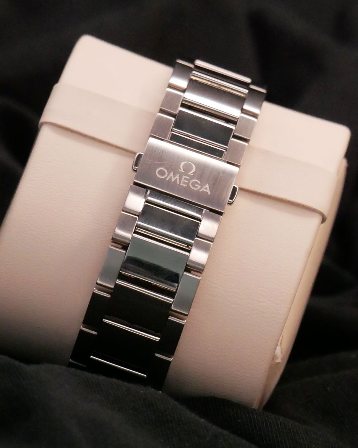 Omega 220.10.41.21.02.002