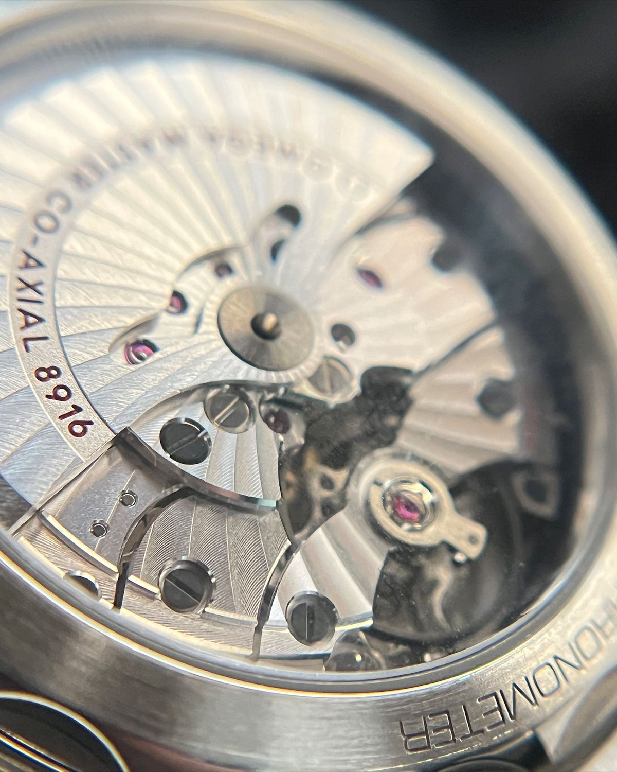Omega 220.10.41.21.02.002
