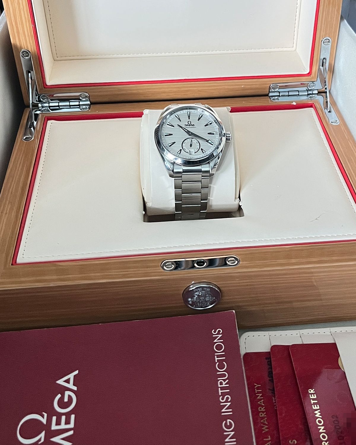 Omega 220.10.41.21.02.002