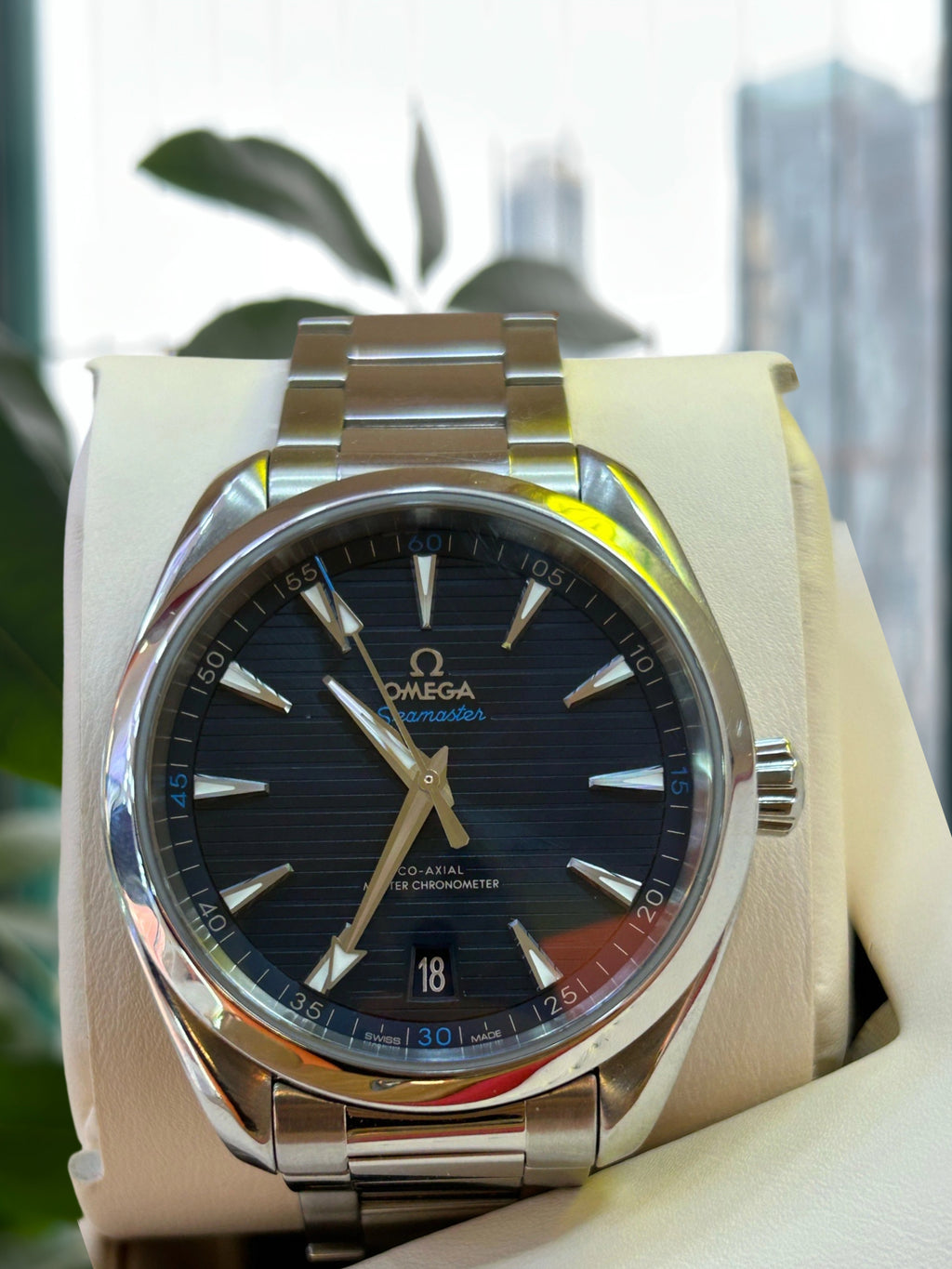 Omega 220.10.41.21.03.001