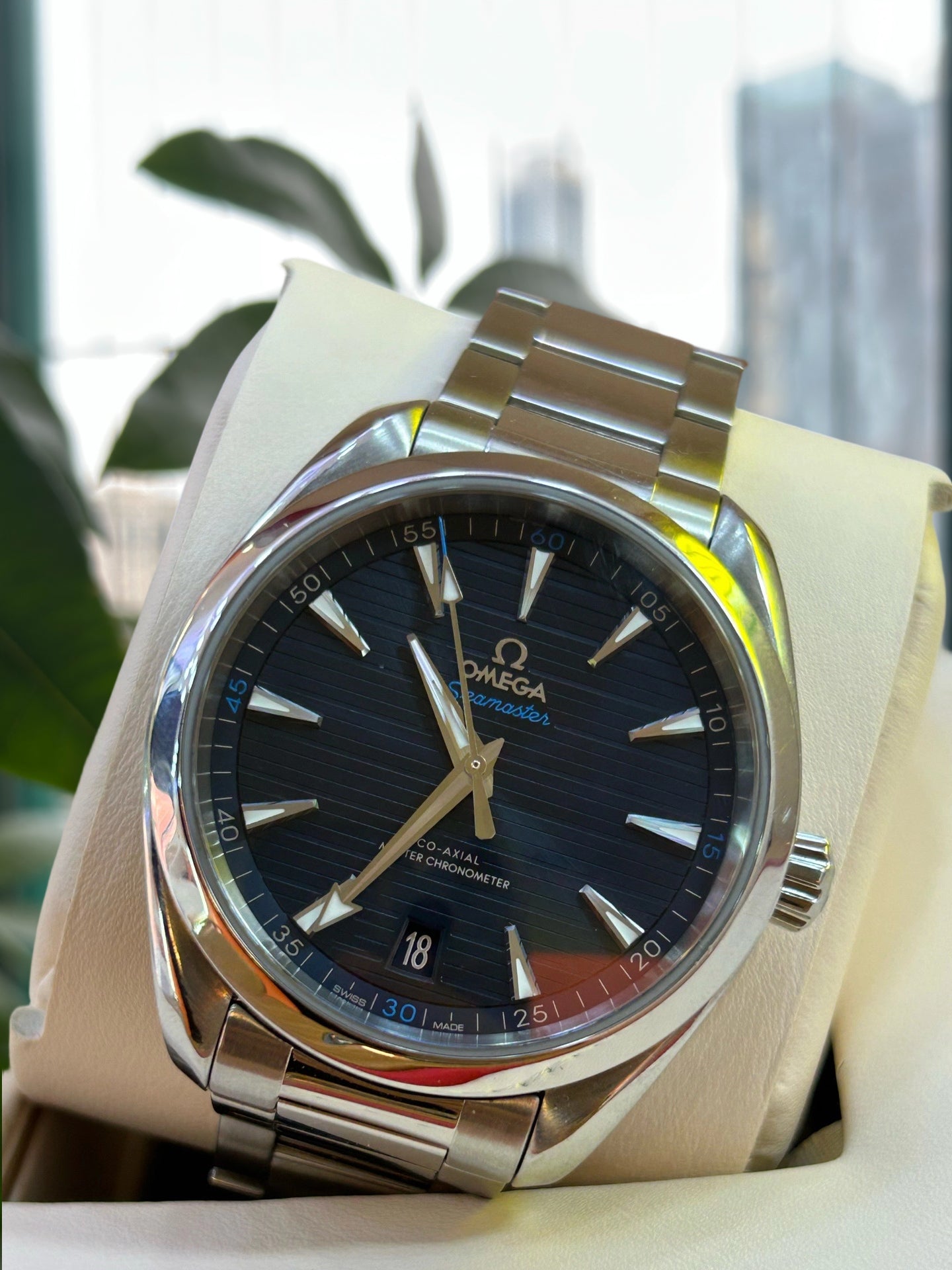 Omega 220.10.41.21.03.001