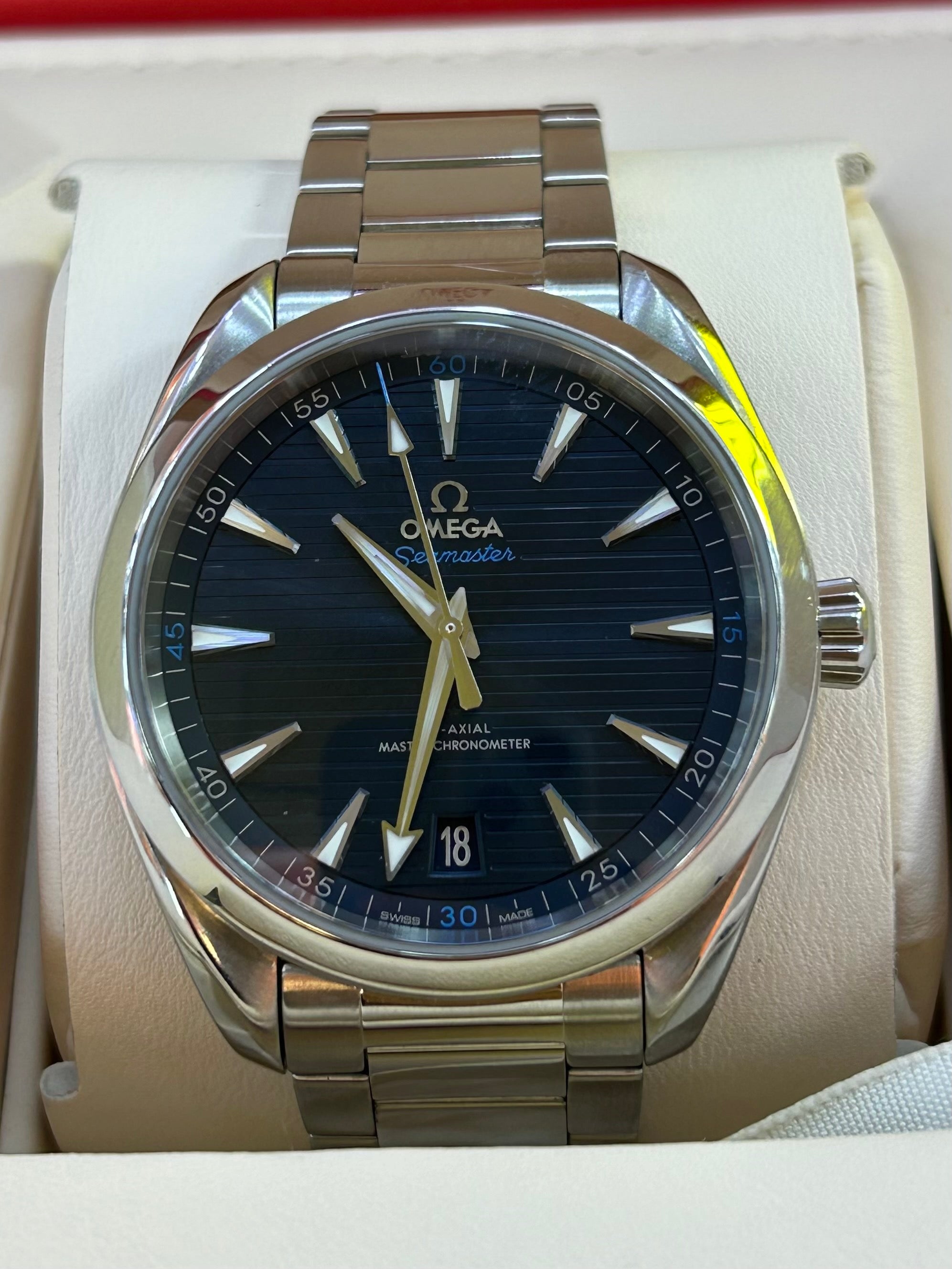 Omega 220.10.41.21.03.001
