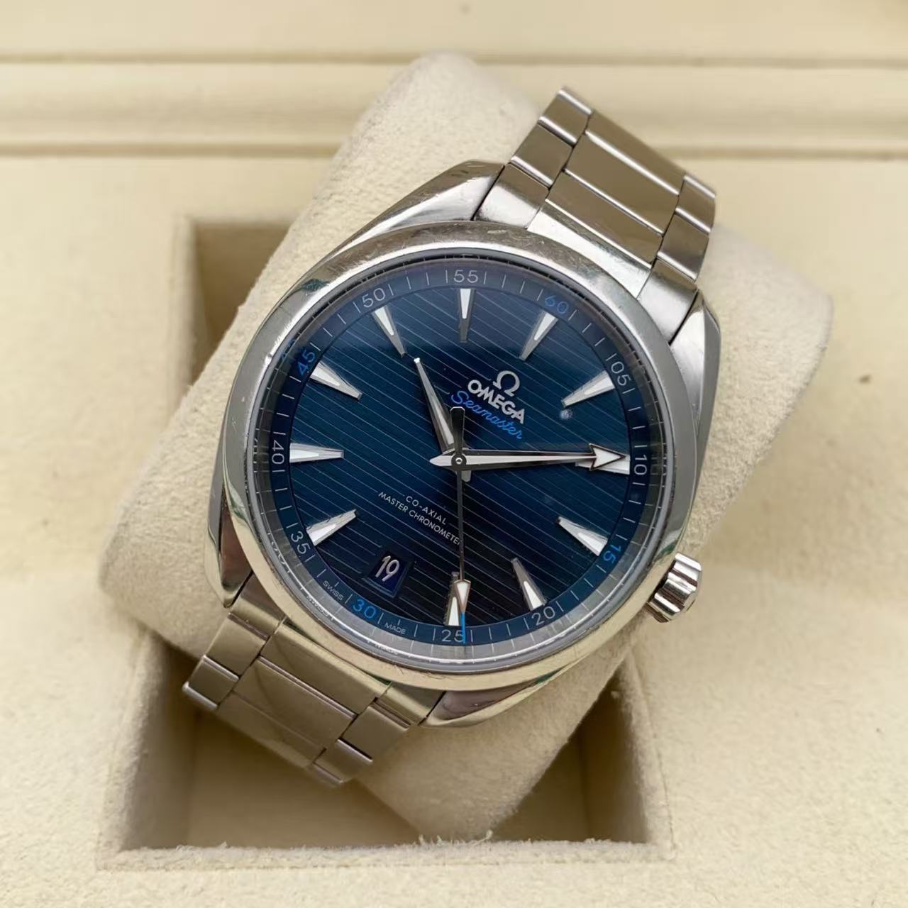 Omega 220.10.41.21.03.001