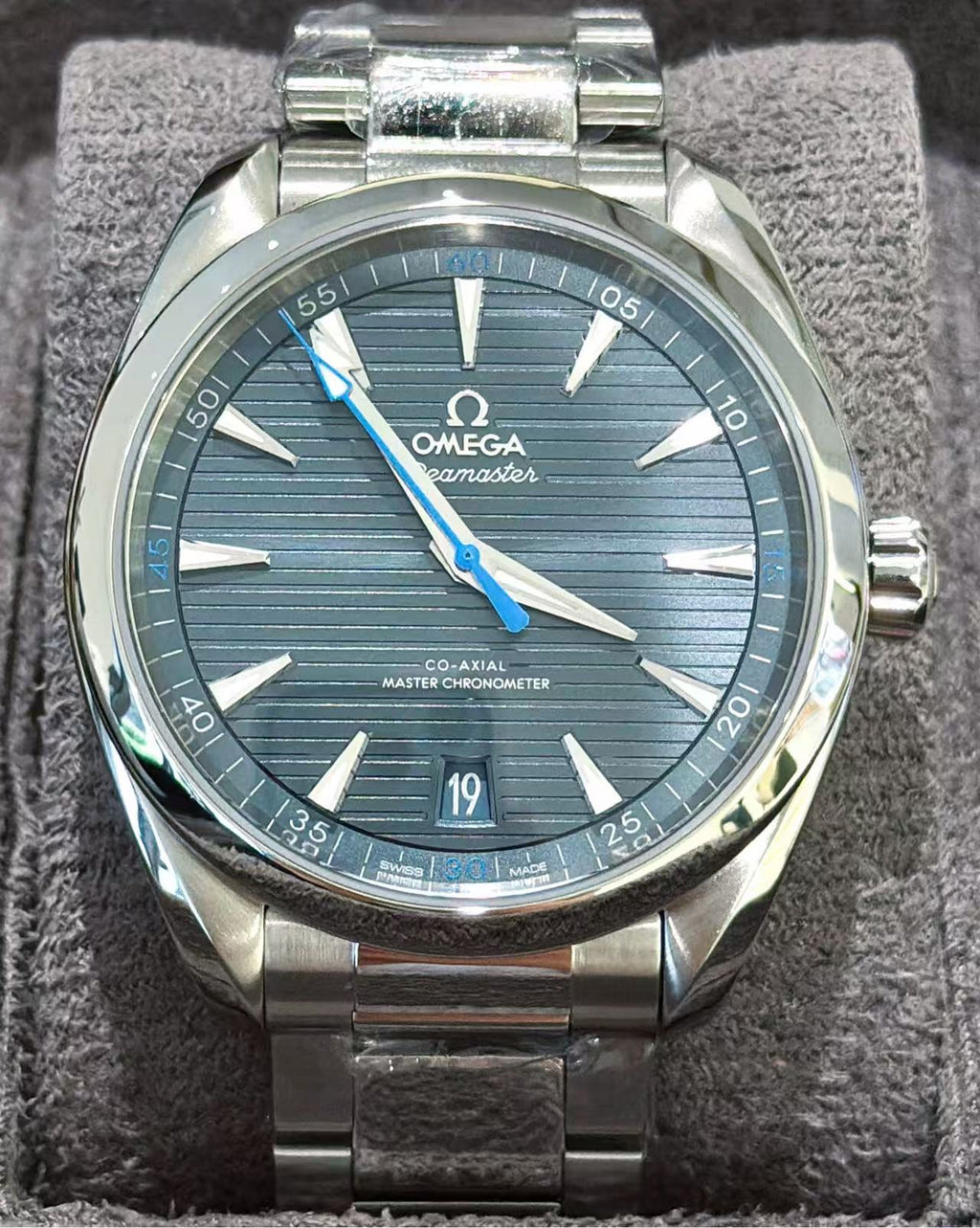 Omega 220.10.41.21.03.002