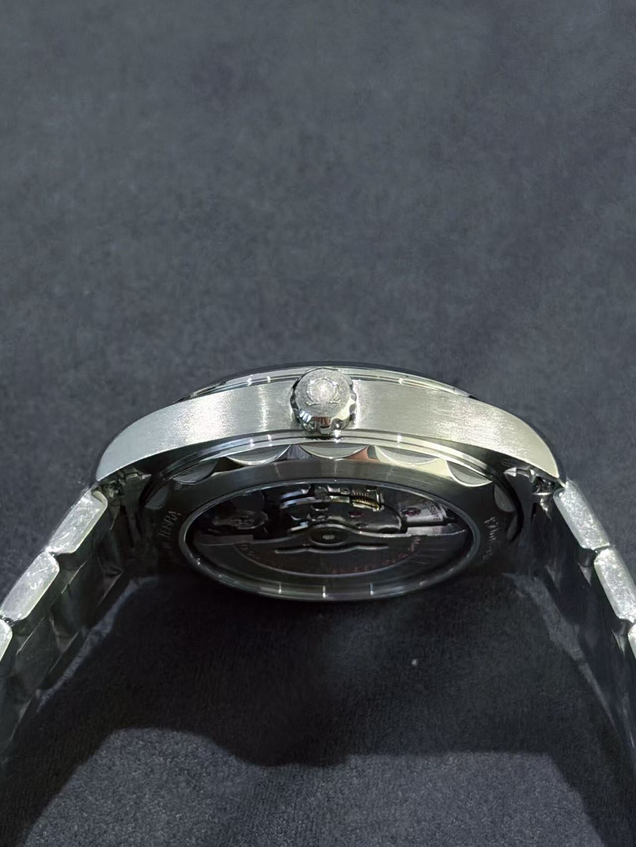 Omega 220.10.41.21.03.002