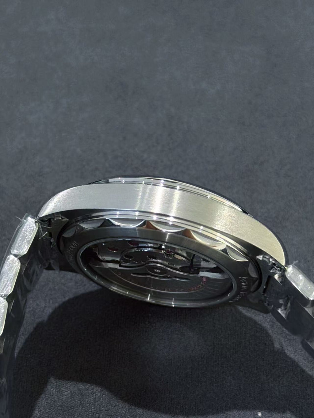 Omega 220.10.41.21.03.002