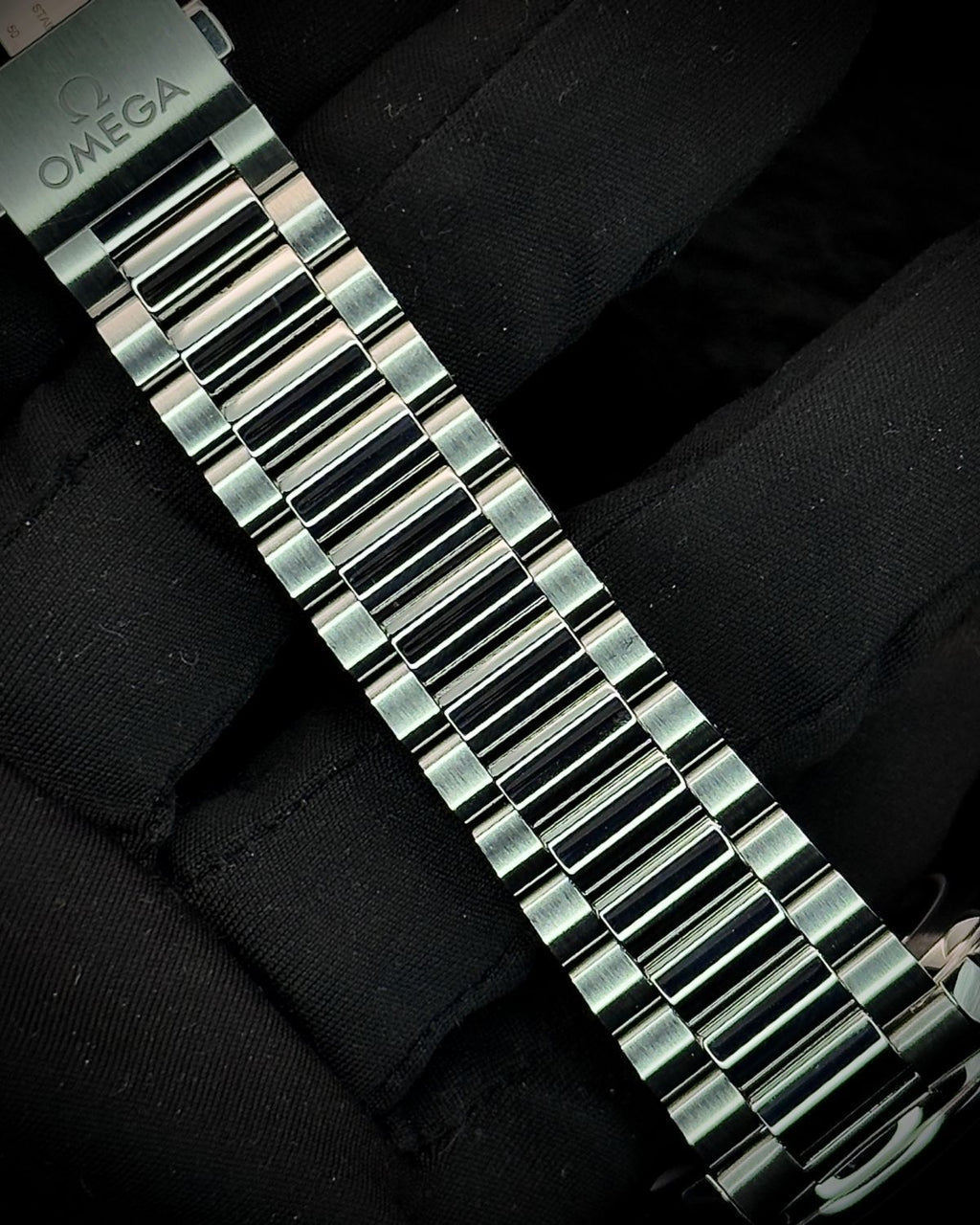 Omega 220.10.41.21.03.006