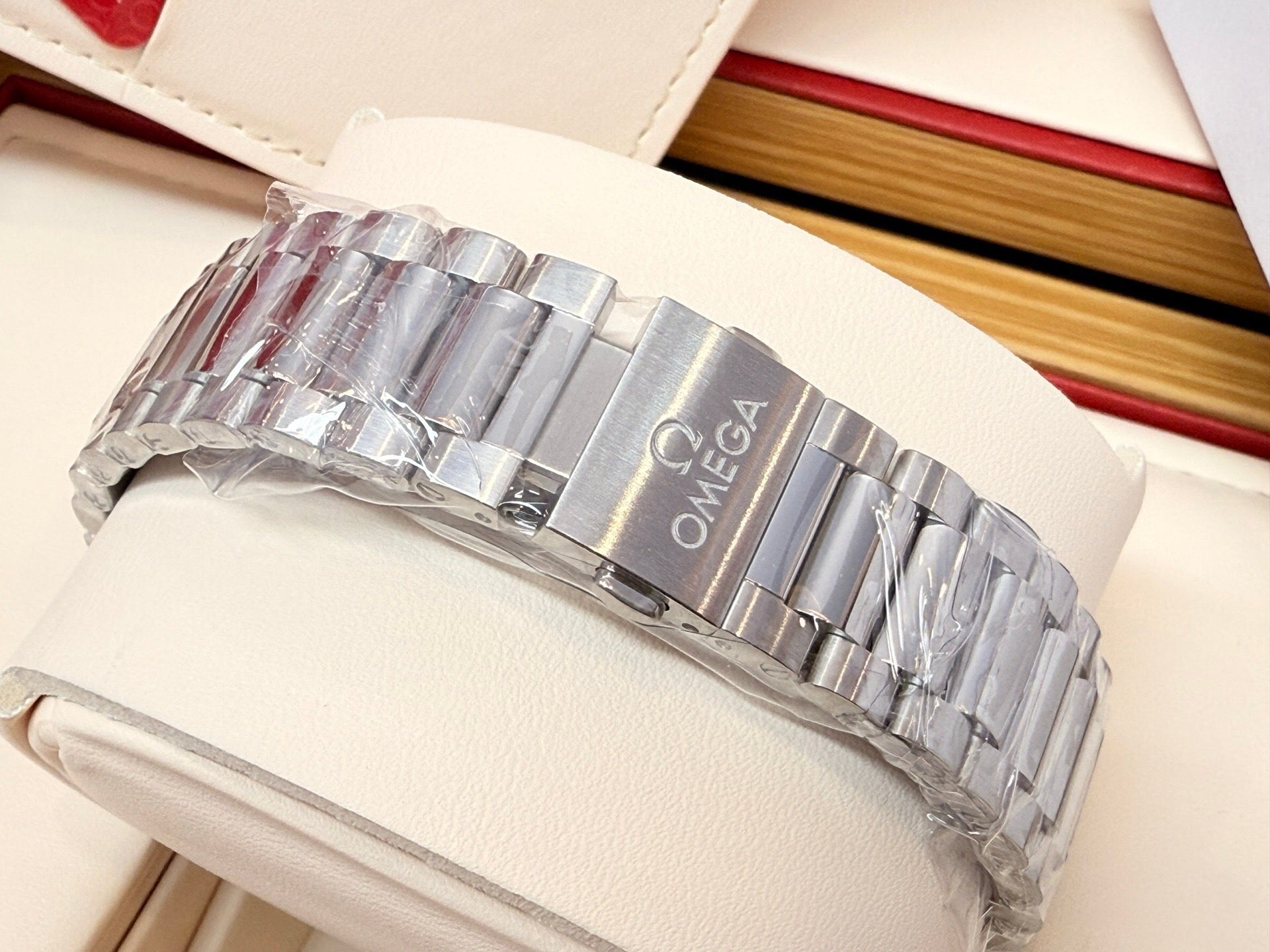 Omega 220.10.41.21.03.006