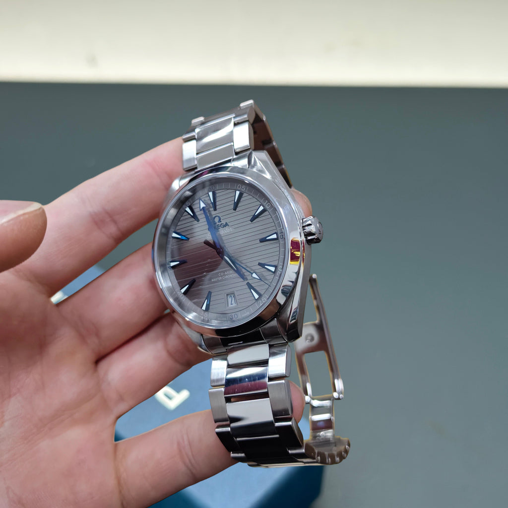Omega 220.10.41.21.06.001