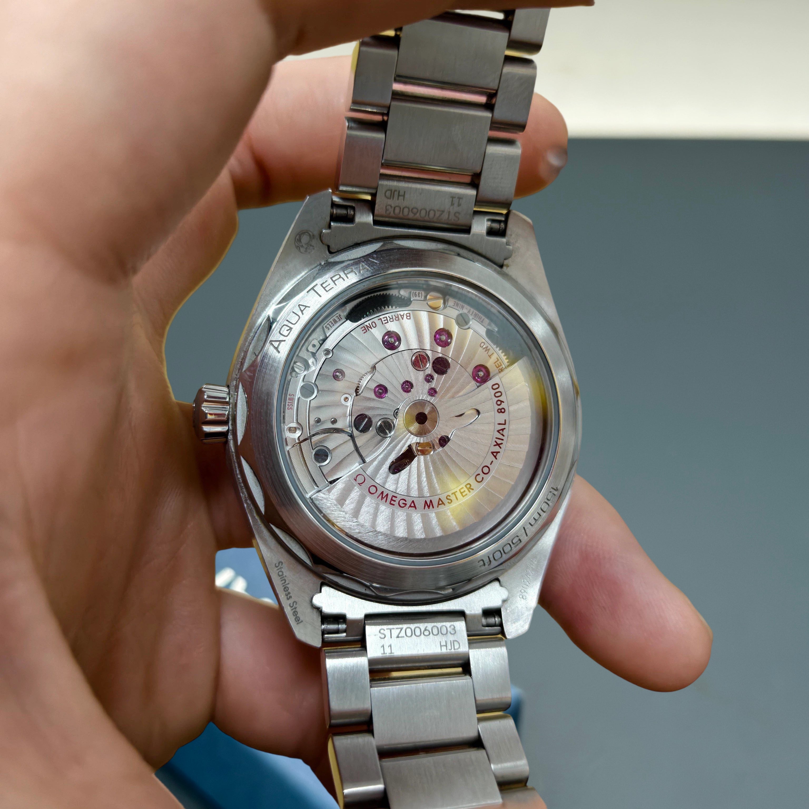Omega 220.10.41.21.06.001