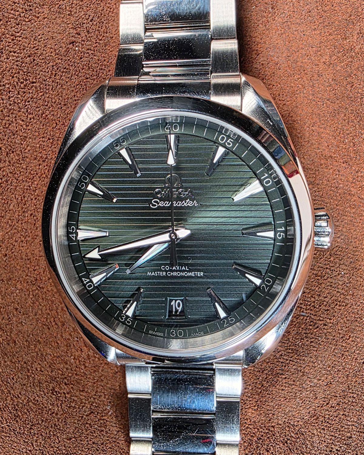 Omega 220.10.41.21.10.001