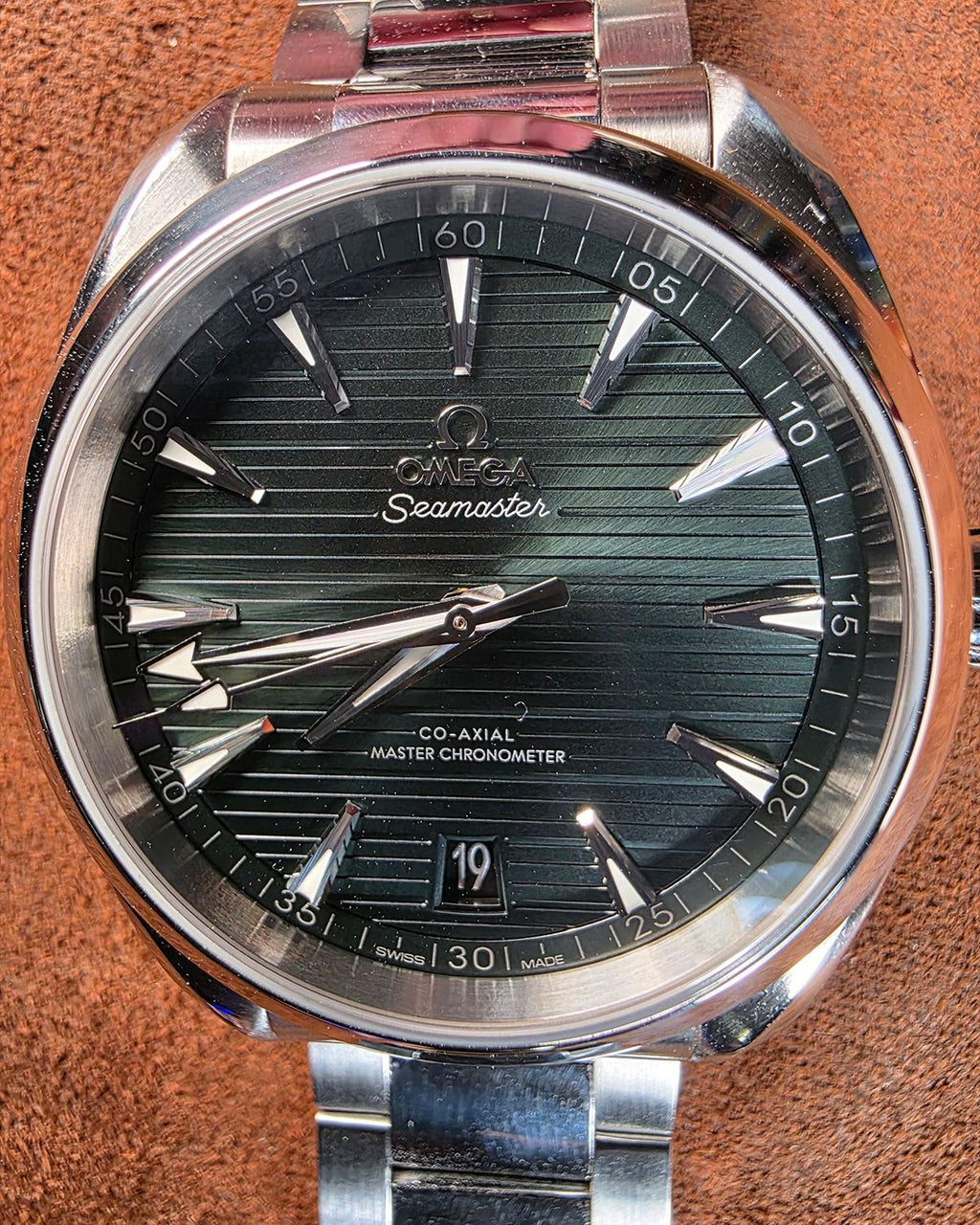 Omega 220.10.41.21.10.001