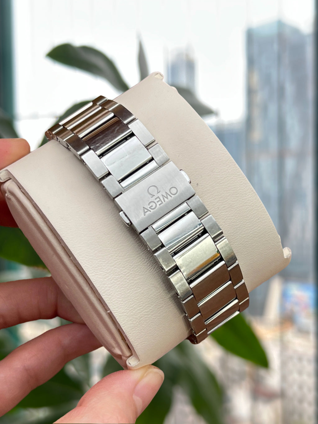 Omega 220.10.41.21.10.001