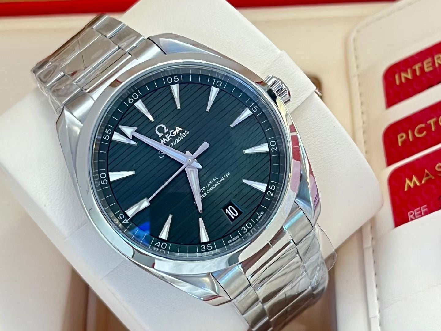 Omega 220.10.41.21.10.001