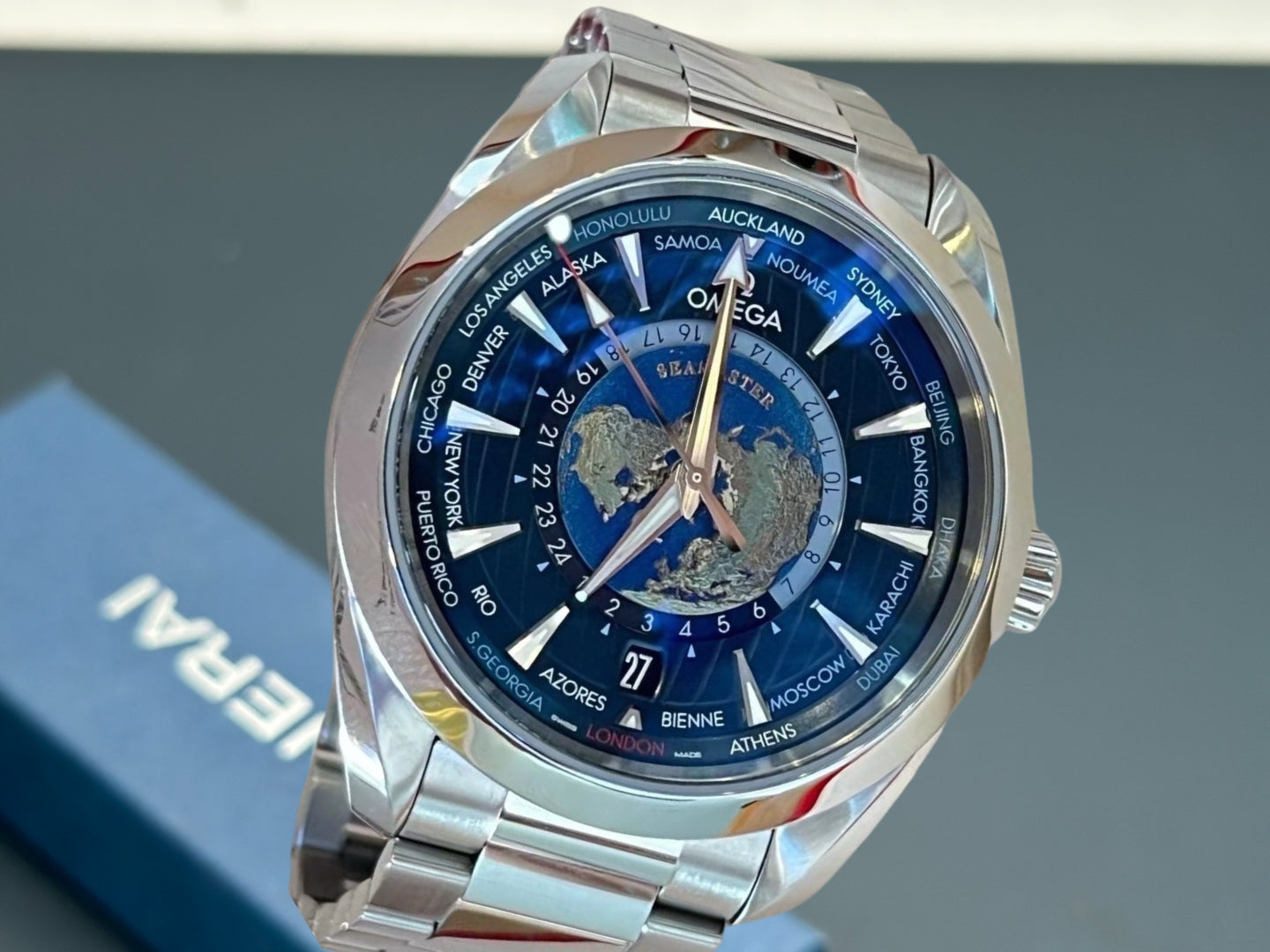 Omega 220.10.43.22.03.001