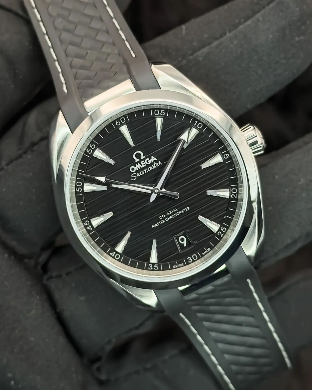 Omega 220.12.41.21.01.001