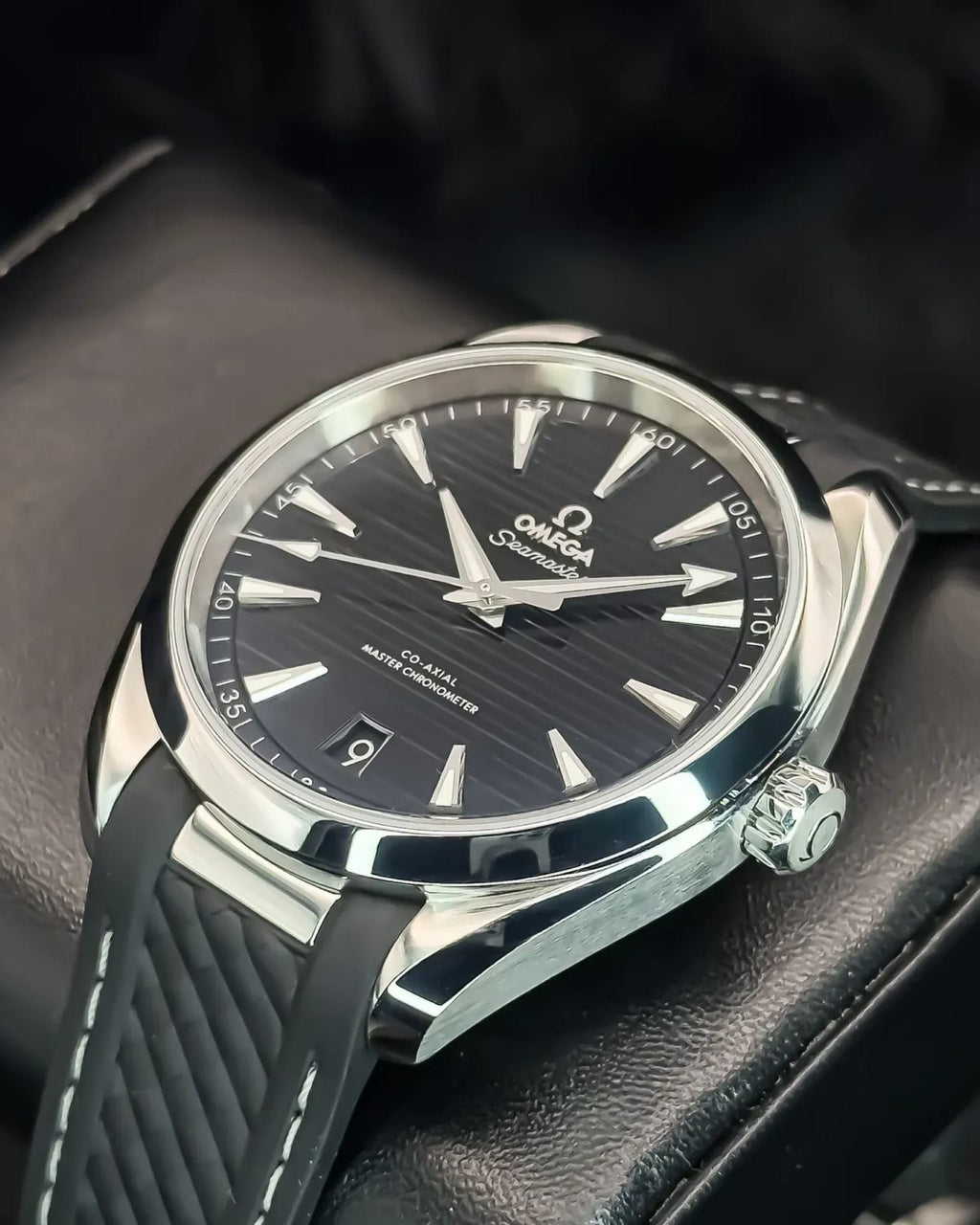 Omega 220.12.41.21.01.001