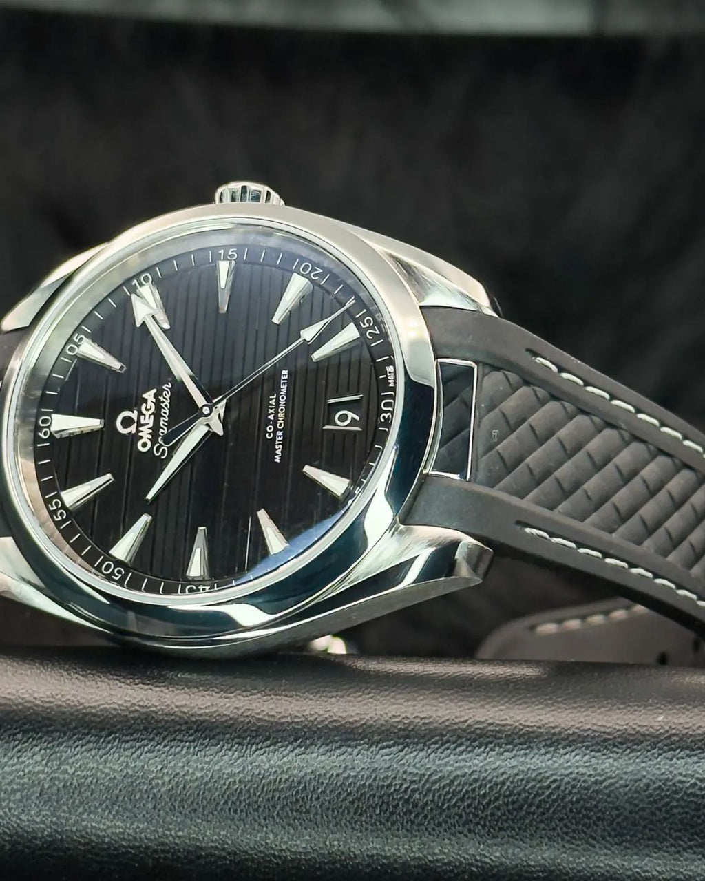 Omega 220.12.41.21.01.001