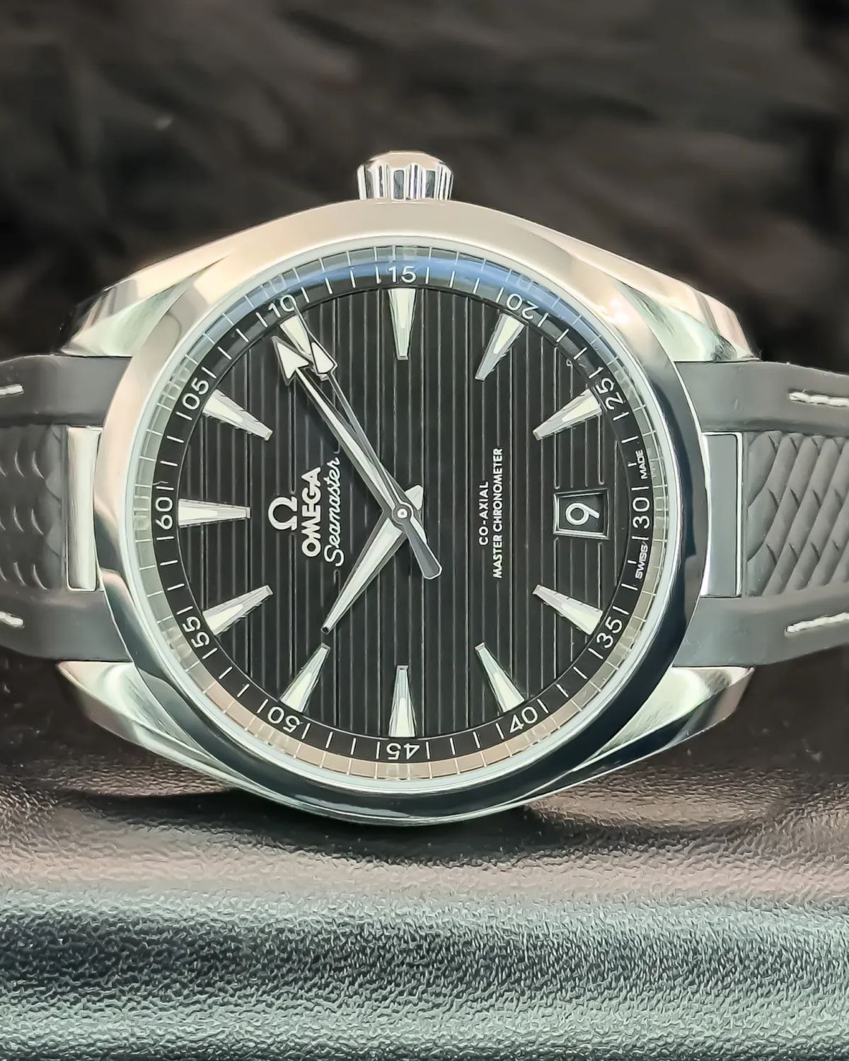 Omega 220.12.41.21.01.001