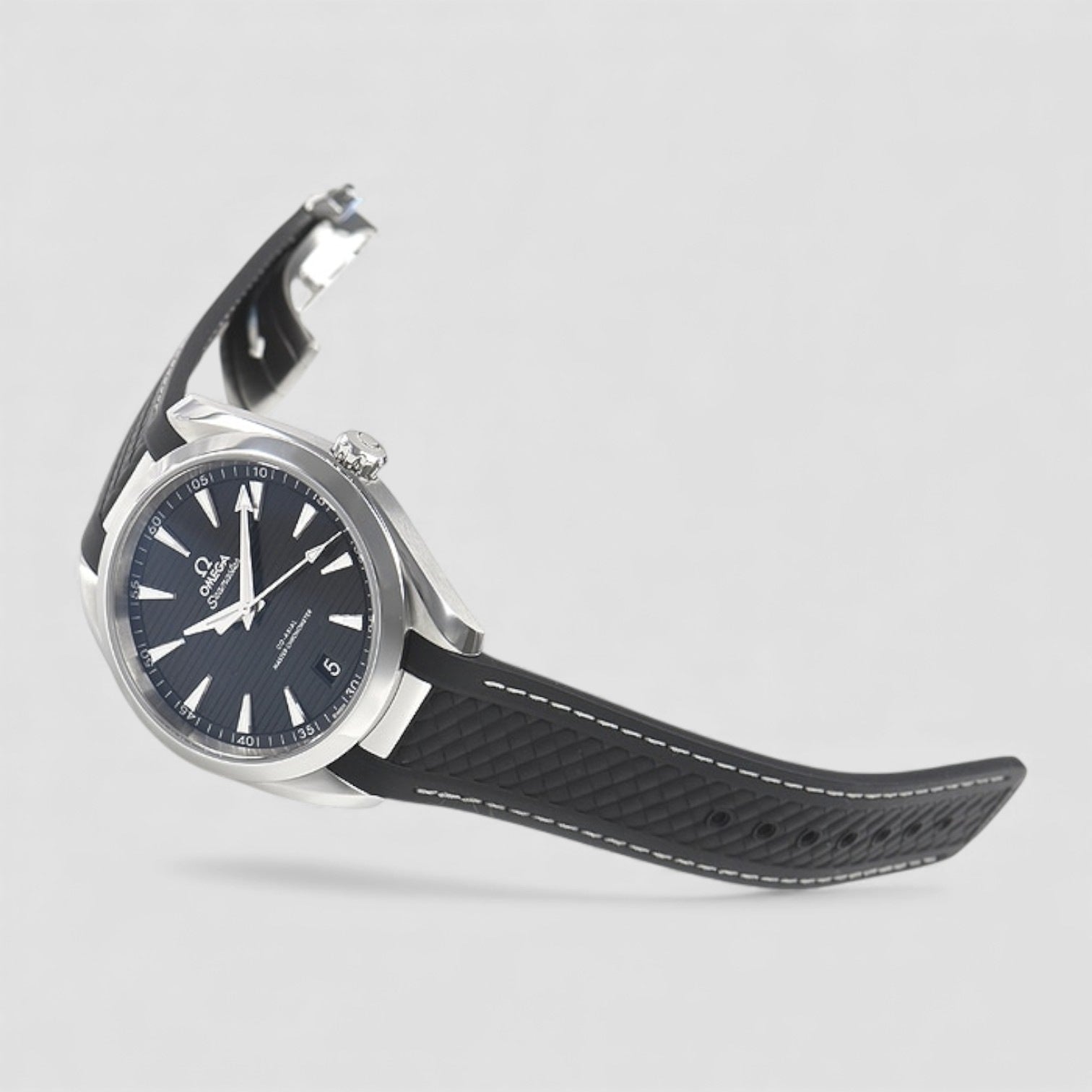 Omega 220.12.41.21.01.001