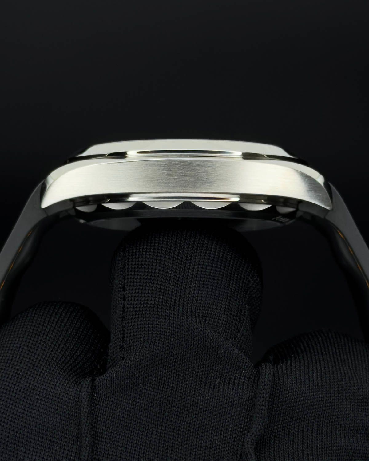 Omega 220.12.41.21.02.002