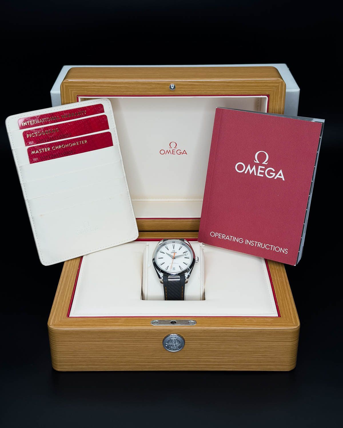 Omega 220.12.41.21.02.002