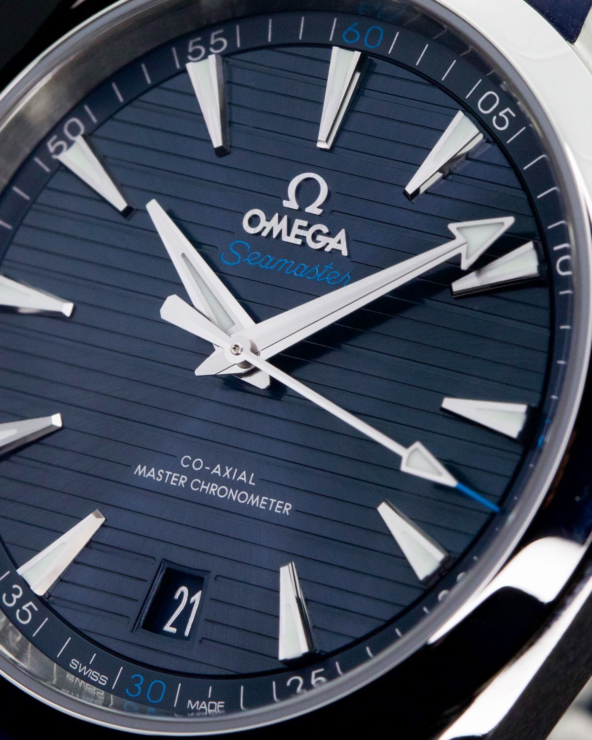 Omega 220.12.41.21.03.001