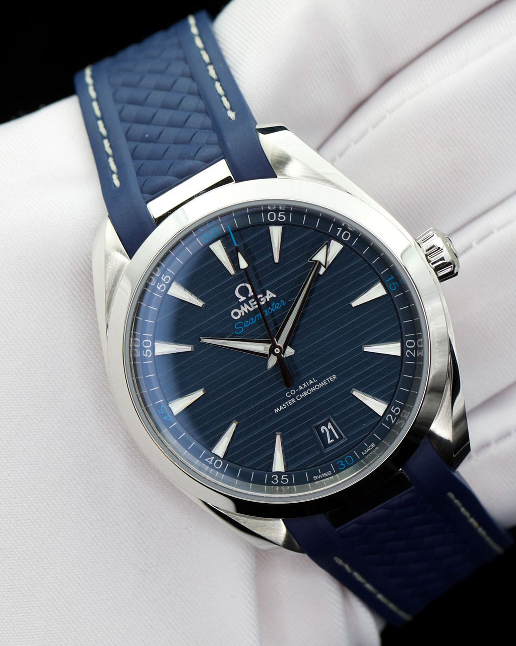 Omega 220.12.41.21.03.001