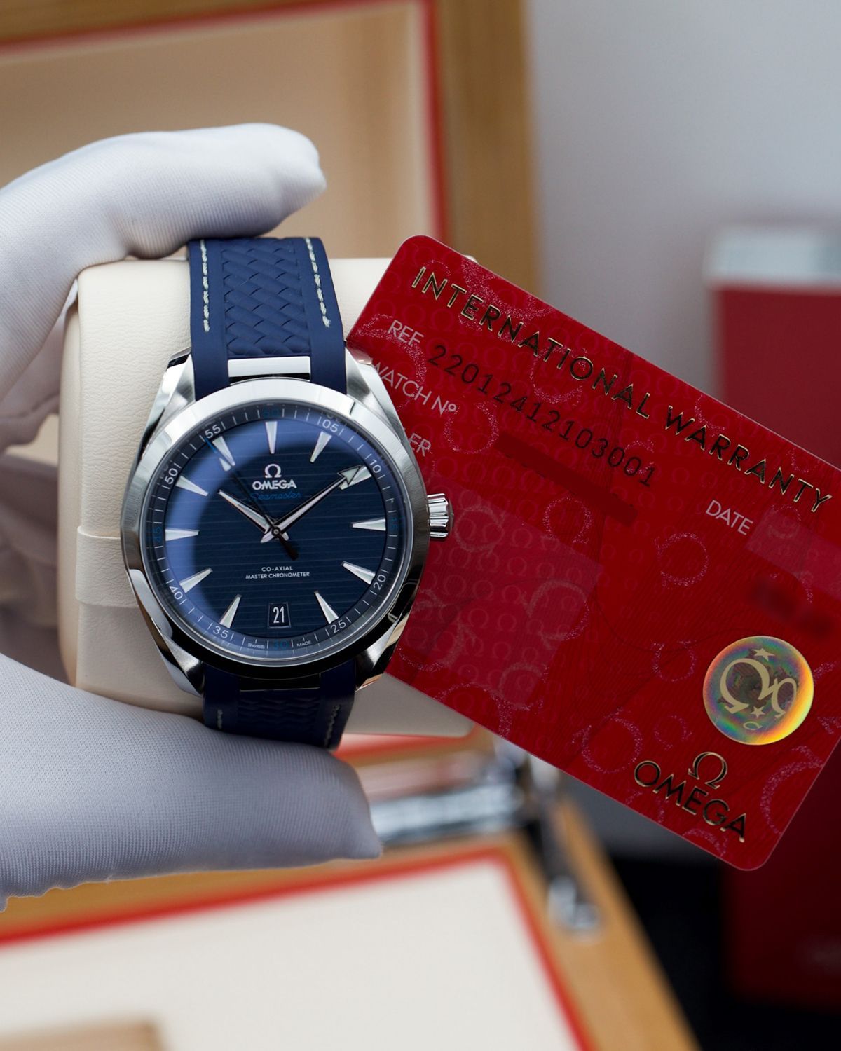Omega 220.12.41.21.03.001