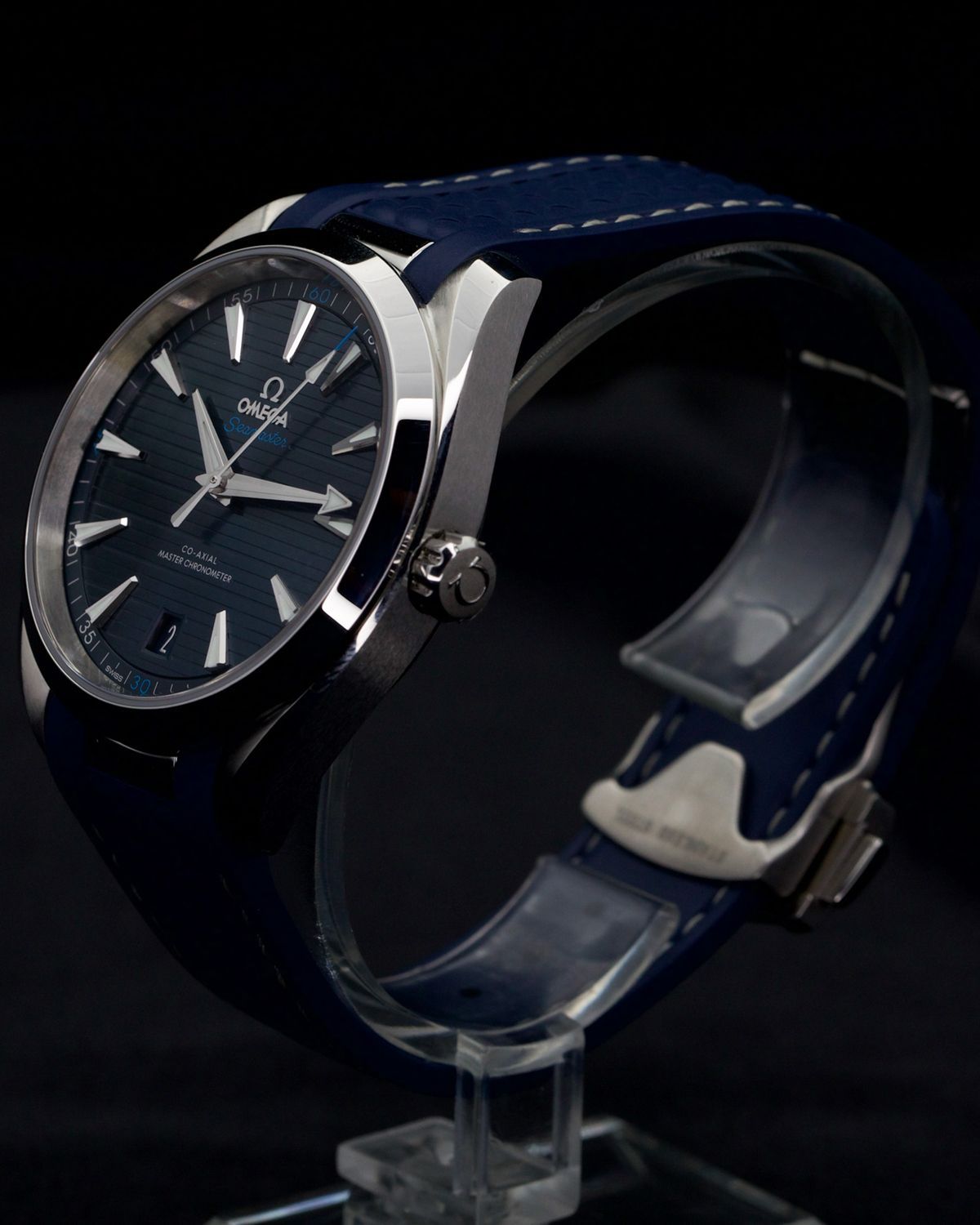 Omega 220.12.41.21.03.001
