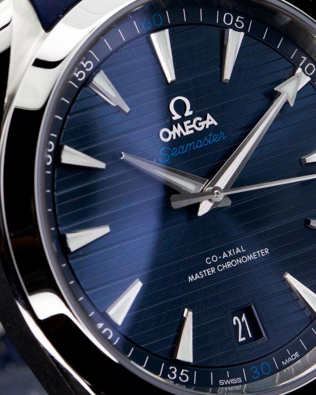 Omega 220.12.41.21.03.001