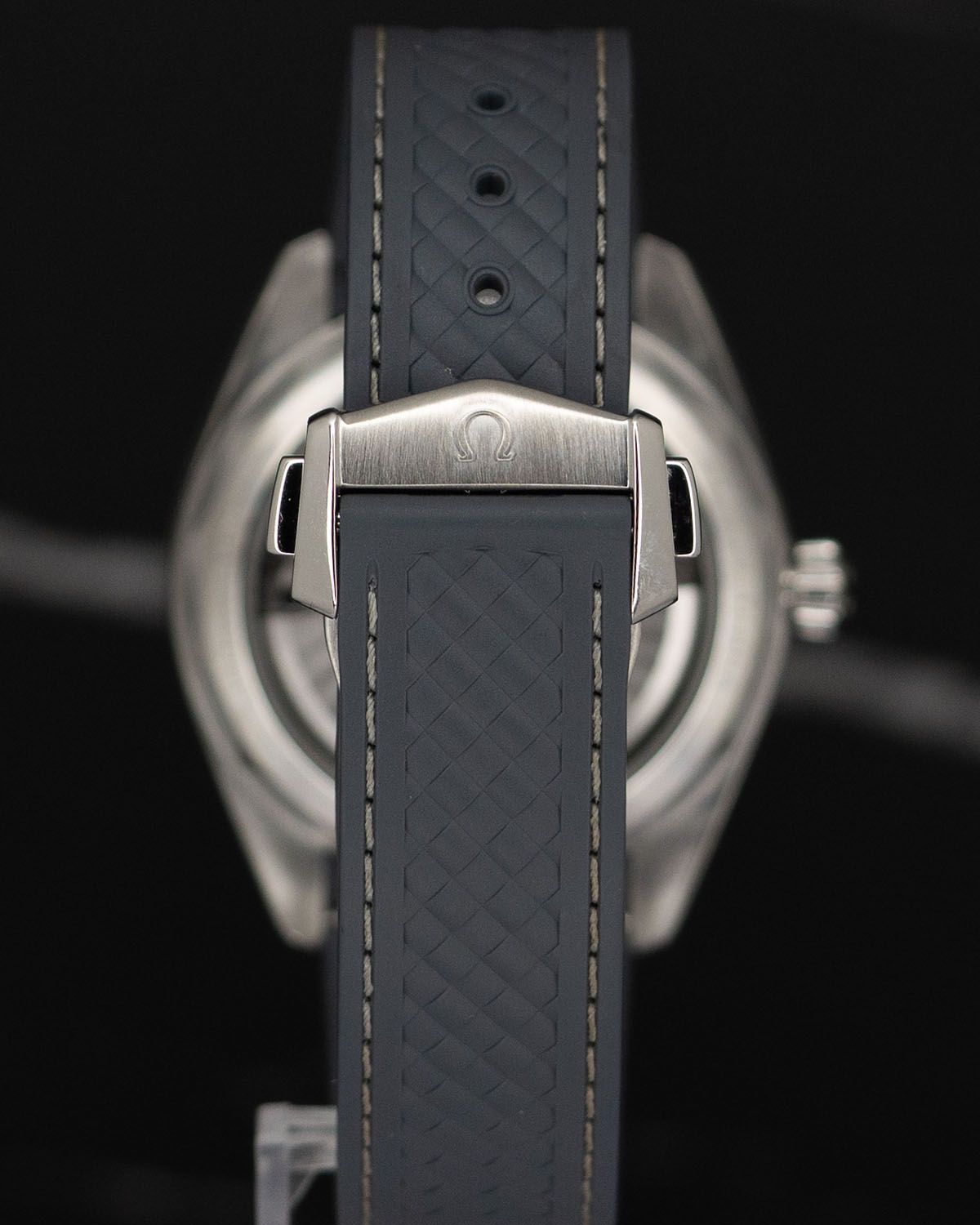 Omega 220.12.41.21.03.002
