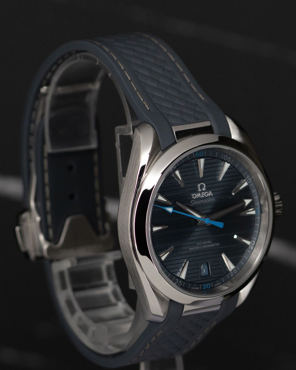 Omega 220.12.41.21.03.002