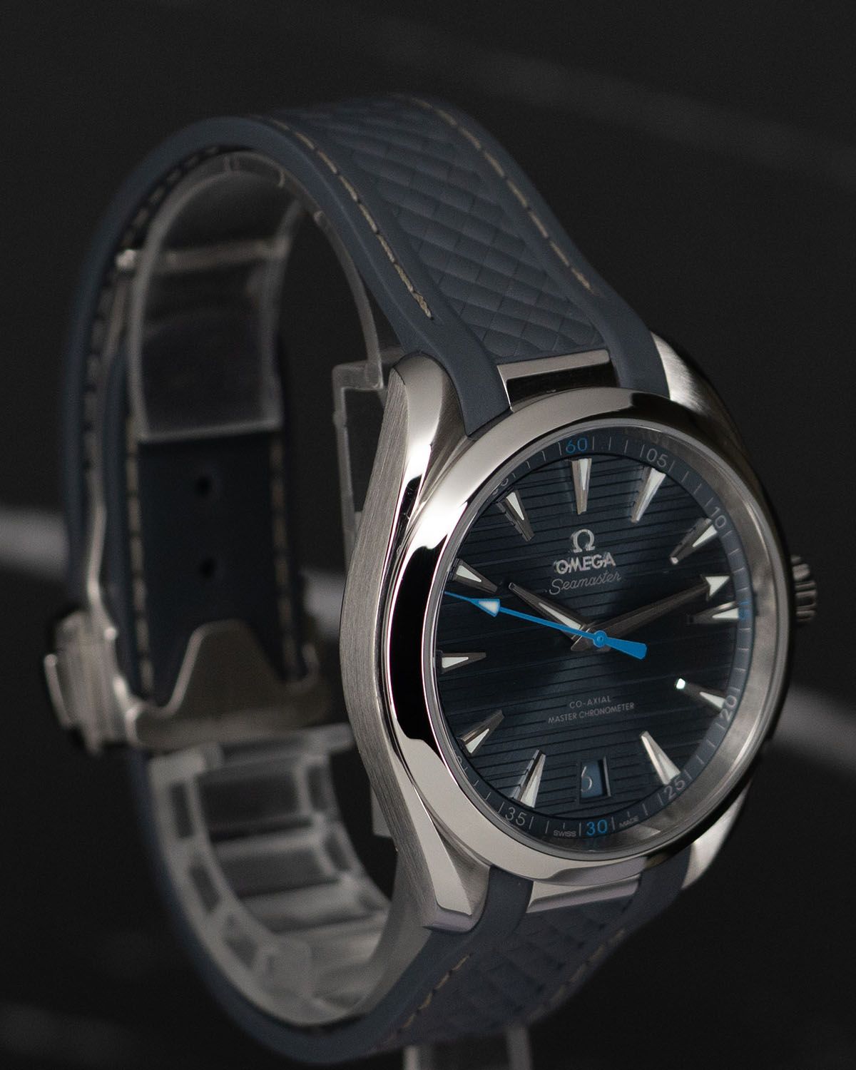 Omega 220.12.41.21.03.002