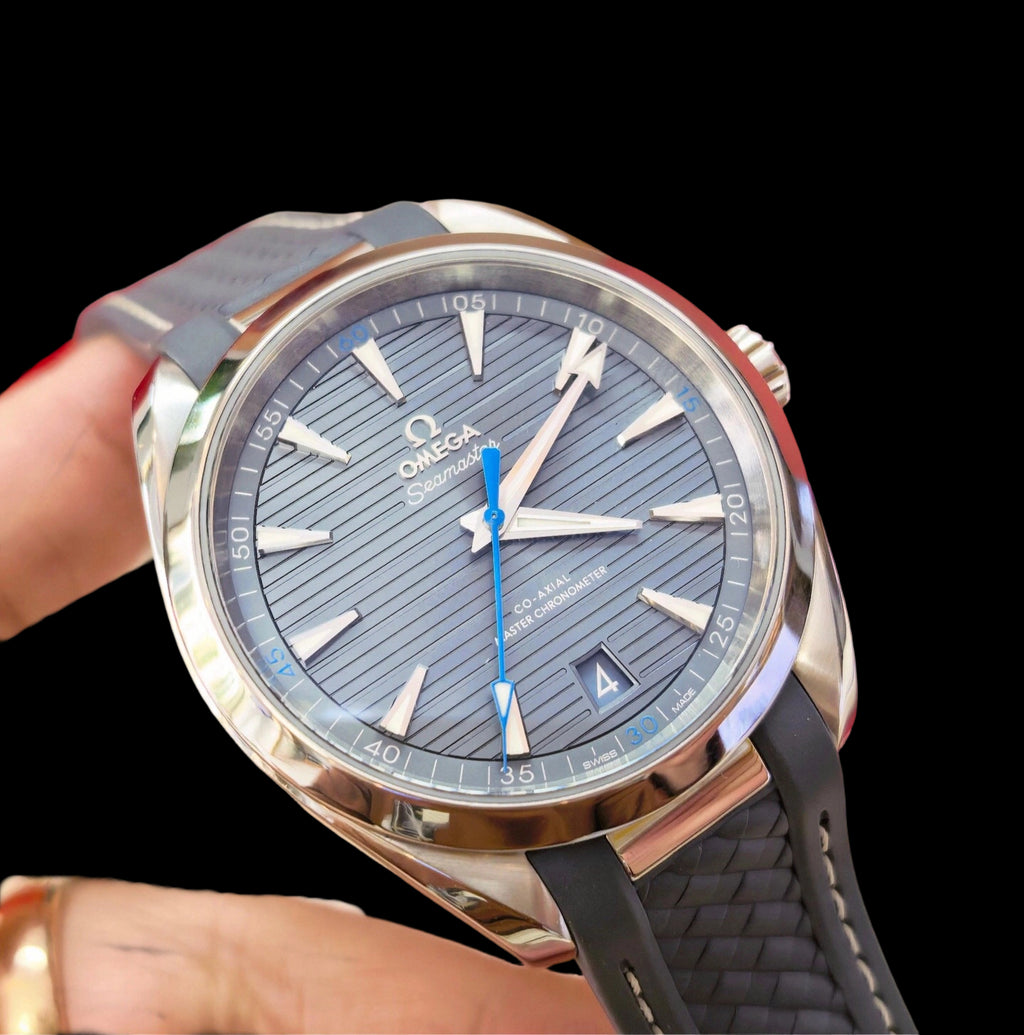 Omega 220.12.41.21.03.002