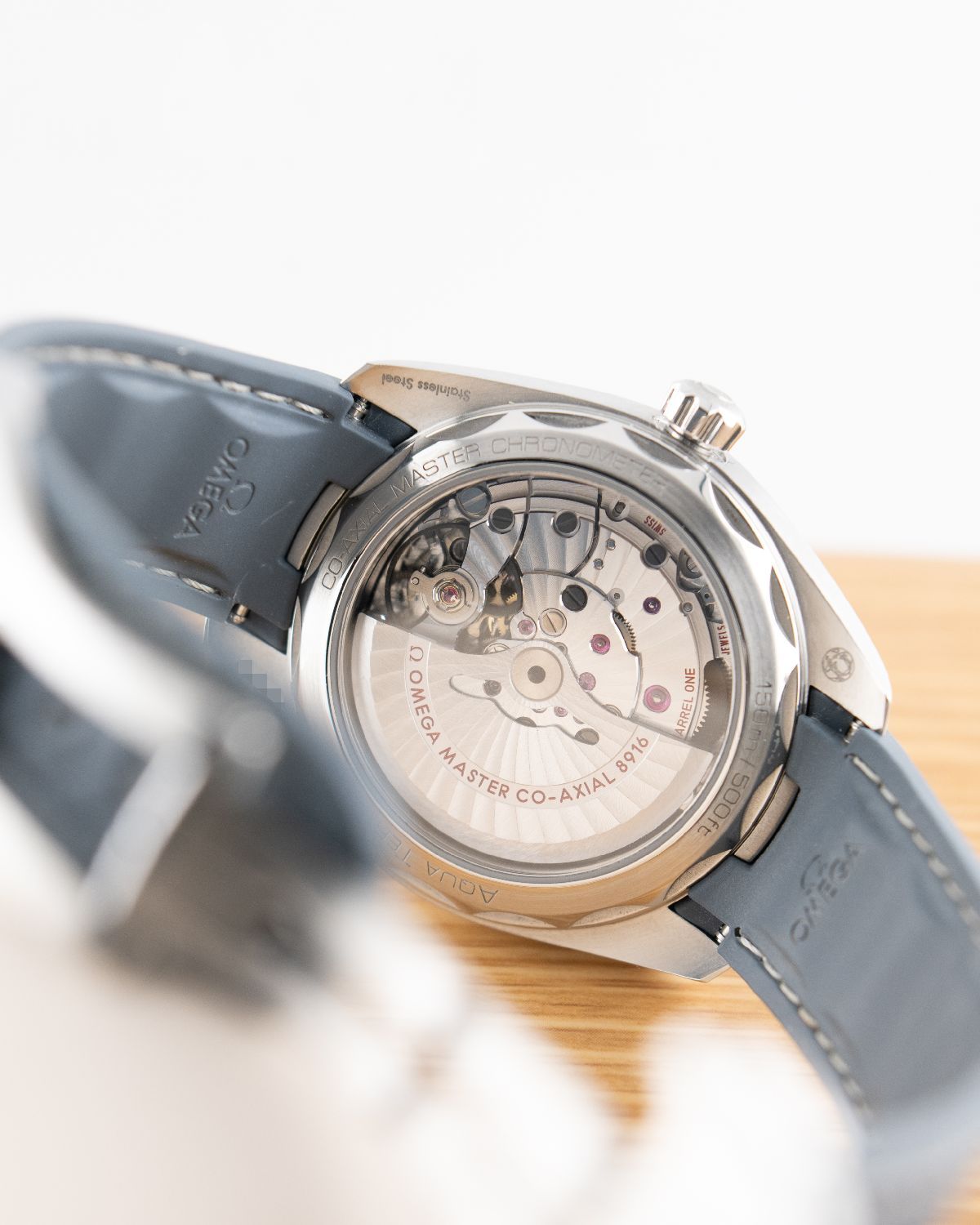 Omega 220.12.41.21.03.005