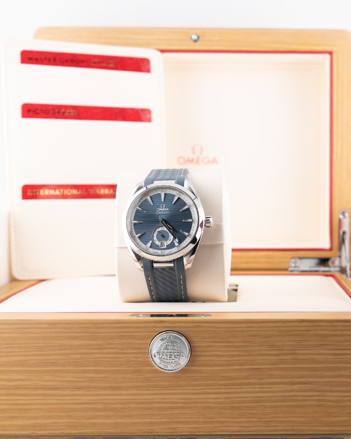 Omega 220.12.41.21.03.005