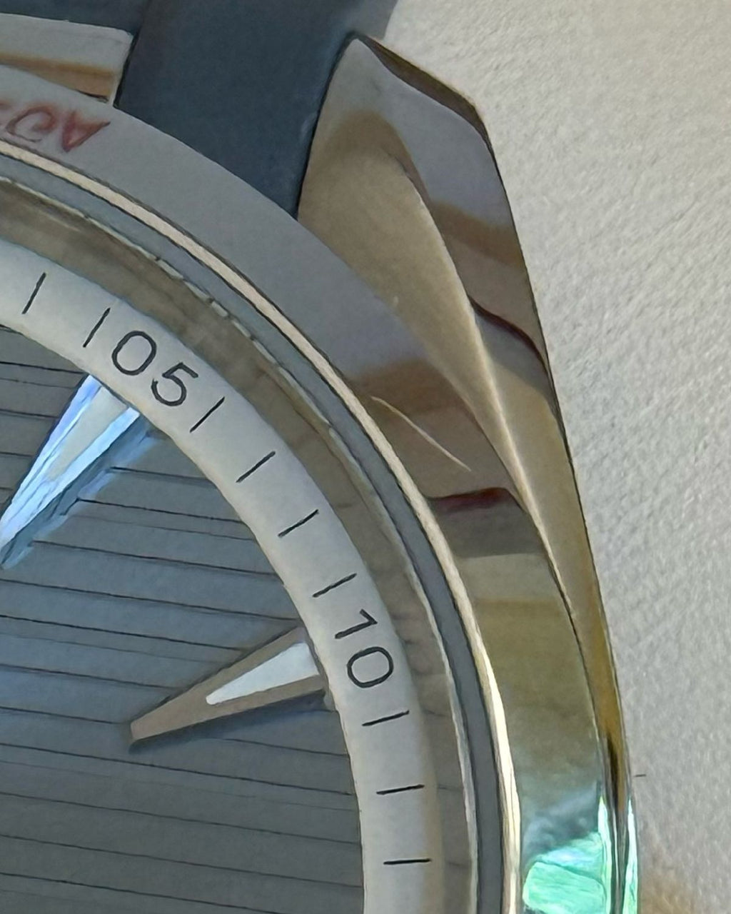 Omega 220.12.41.21.03.005